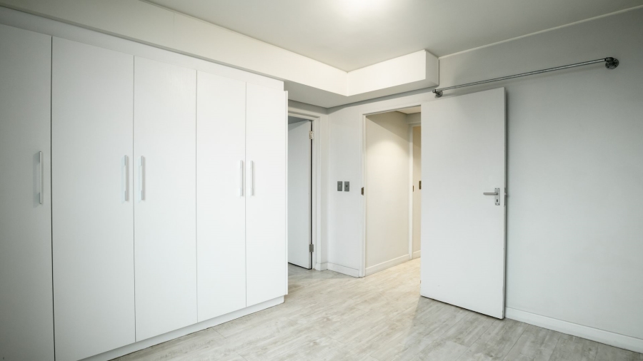 To Let 2 Bedroom Property for Rent in Green Point Western Cape